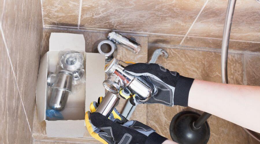 Professional gutter cleaning in Barlow, KY